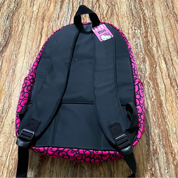 Hello Kitty - Picture 3 of 3